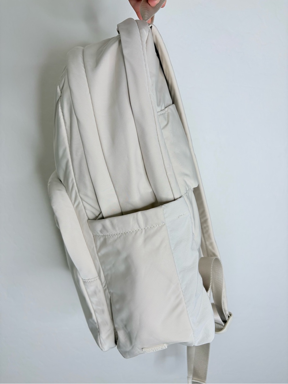 Away Large Featherlight Backpack Ivory Cream Travel Laptop Backpack Lightweight - Picture 6 of 14